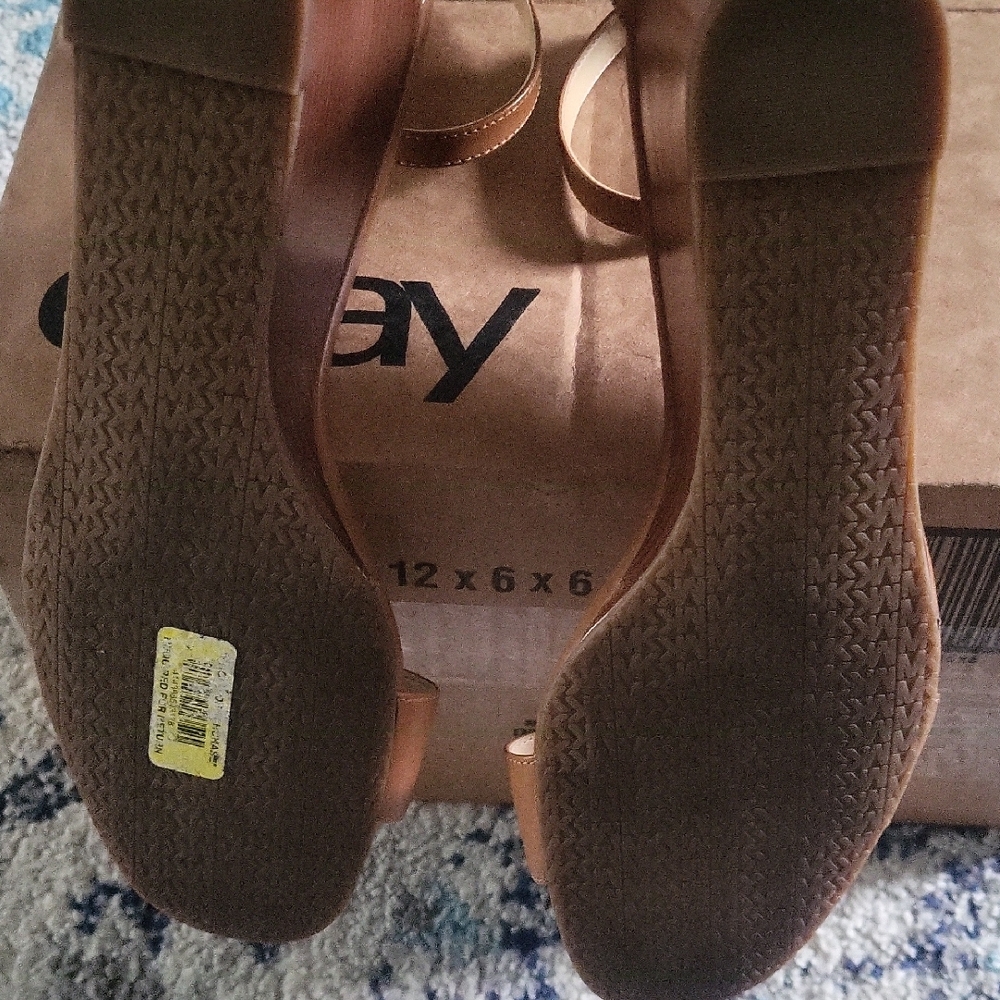 MICHAEL Michael Kors Tan Wedges - Picture 7 of 7